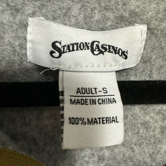 Las Vegas Golden Knights men’s Gray Jacket - Picture 9 of 12